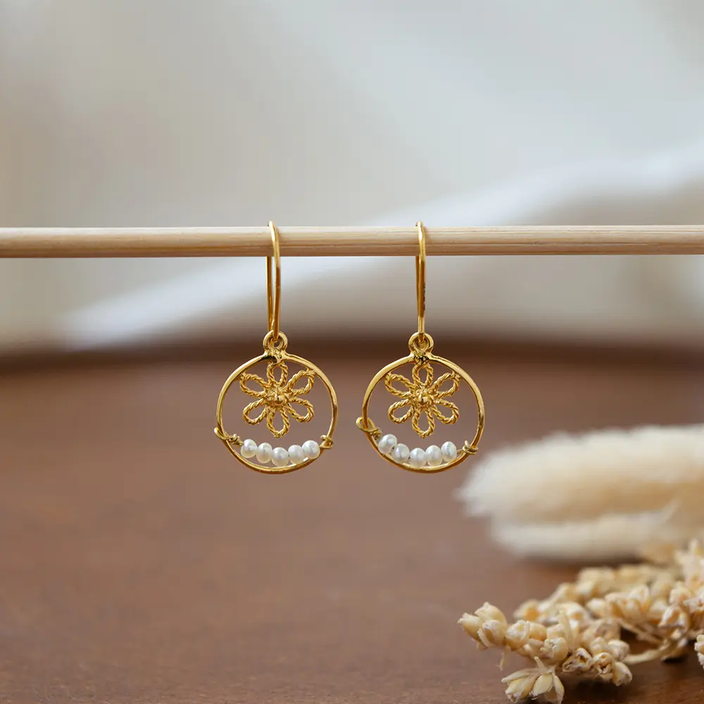 e Pearl Hoop Charm