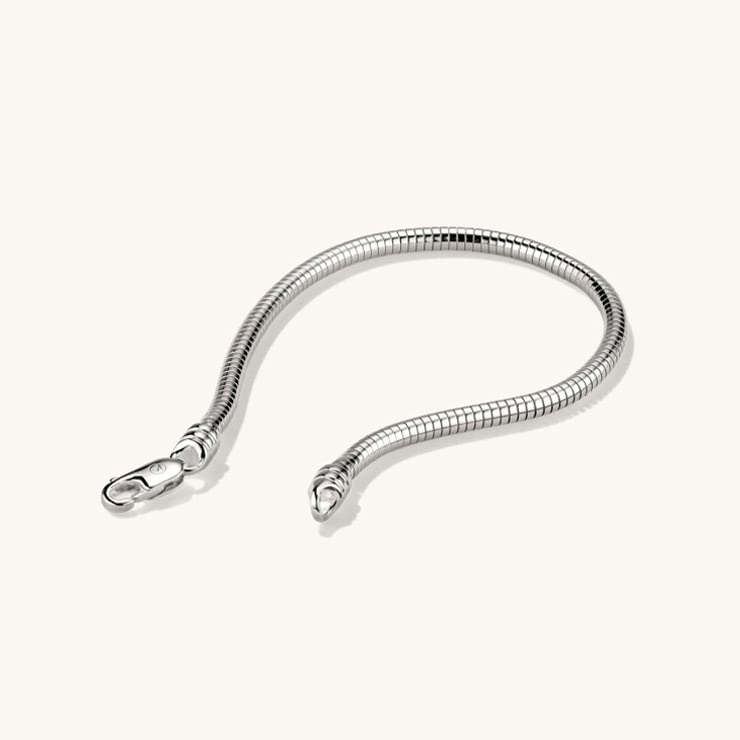 b Sapphire Wishbone Ring - Image 3